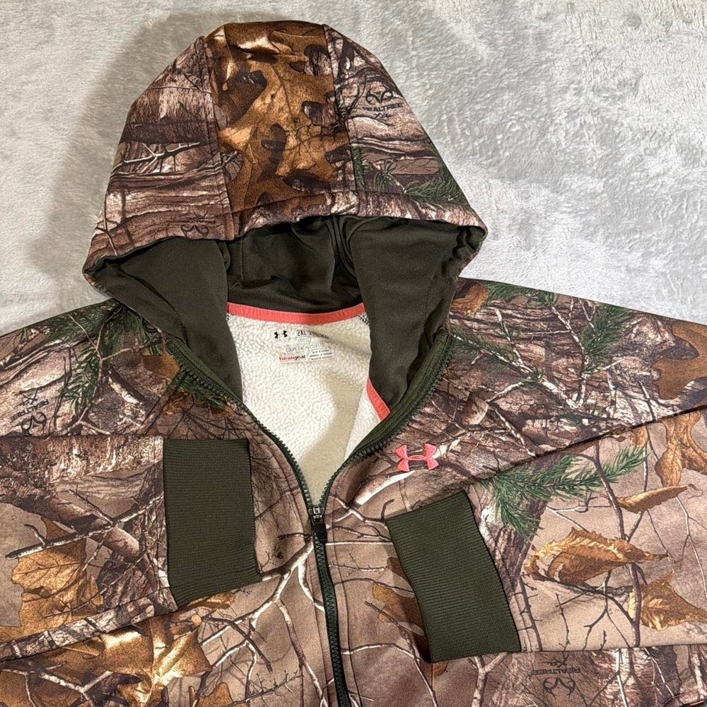 Y2K Vintage Under Armour Camo Sherpa Hoodie Jacket | Mossy Oak/RealTree | 2XL